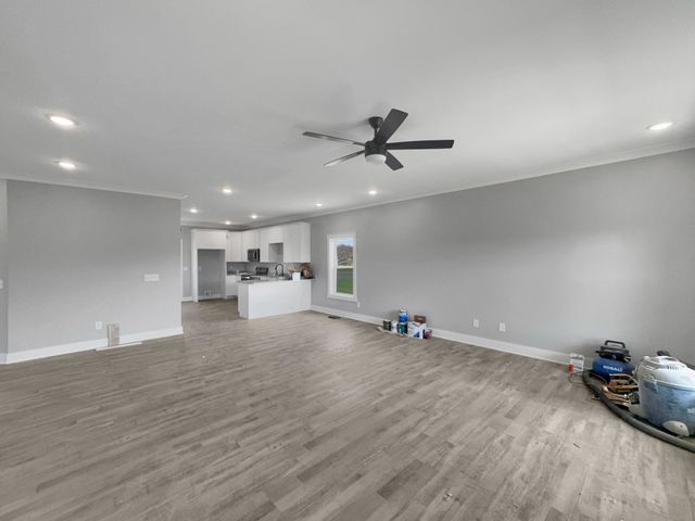 181 Rock House Hollow Rd, Bethpage, TN 37022