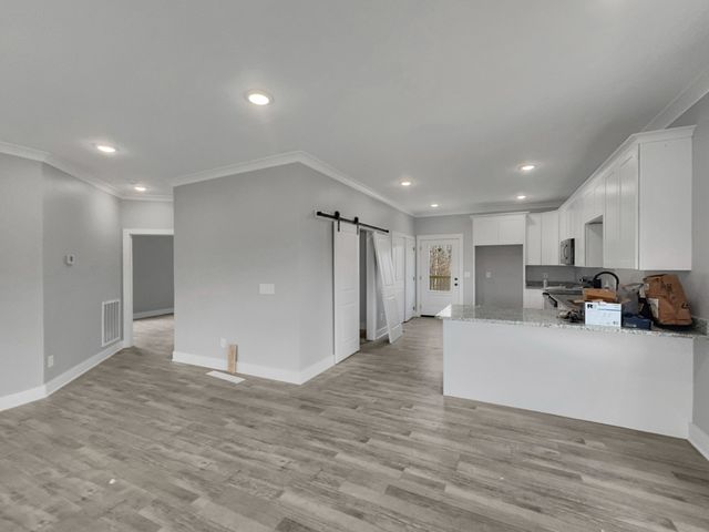 181 Rock House Hollow Rd, Bethpage, TN 37022