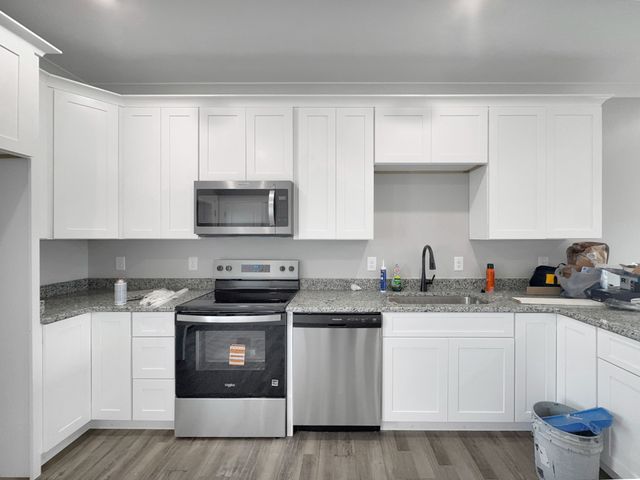 181 Rock House Hollow Rd, Bethpage, TN 37022