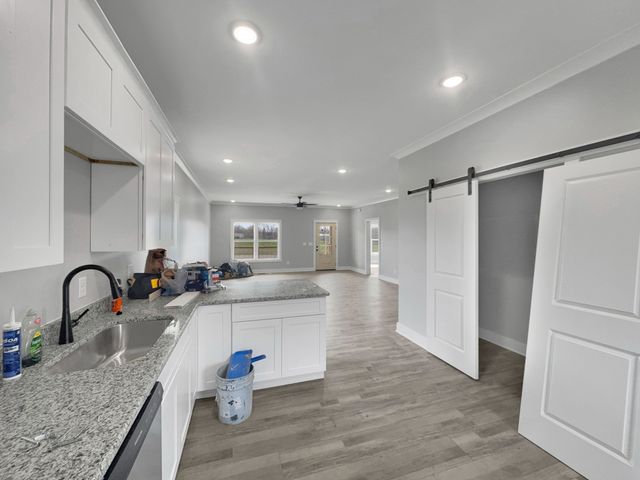 181 Rock House Hollow Rd, Bethpage, TN 37022