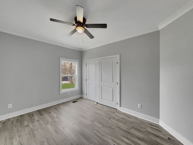 181 Rock House Hollow Rd, Bethpage, TN 37022