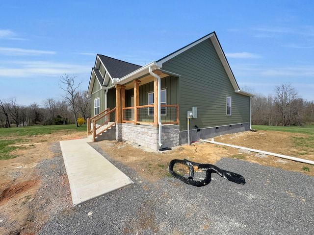 181 Rock House Hollow Rd, Bethpage, TN 37022