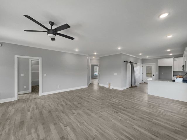 181 Rock House Hollow Rd, Bethpage, TN 37022