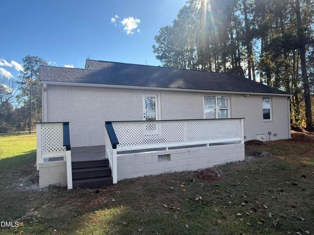 2122 Godwin Lake Road, Benson, NC 27504