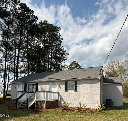 2122 Godwin Lake Road, Benson, NC 27504