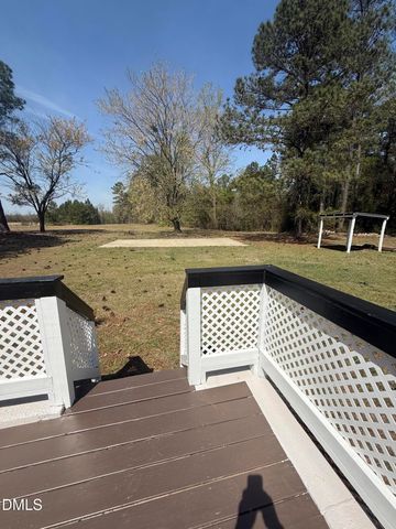 2122 Godwin Lake Road, Benson, NC 27504