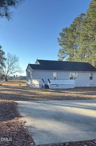 2122 Godwin Lake Road, Benson, NC 27504
