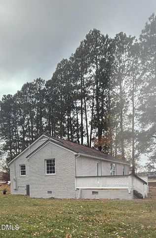 2122 Godwin Lake Road, Benson, NC 27504