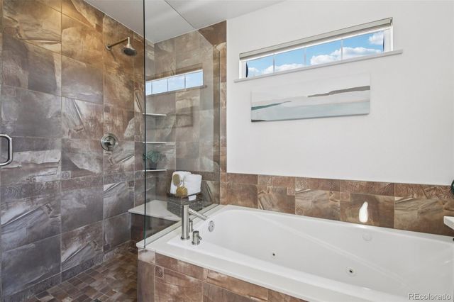 982 Roslyn Street, Denver, CO 80230