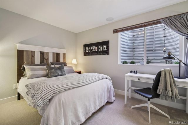 982 Roslyn Street, Denver, CO 80230