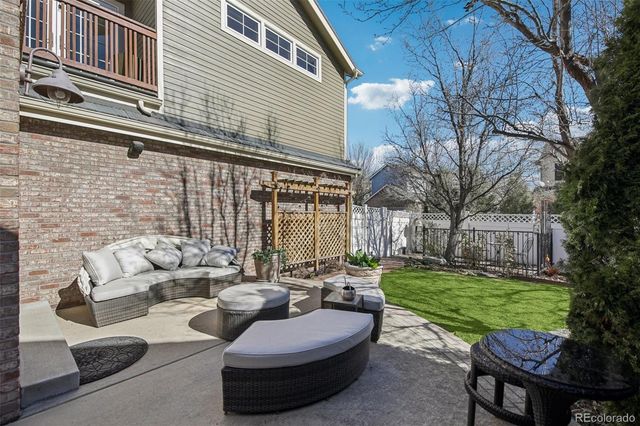 982 Roslyn Street, Denver, CO 80230