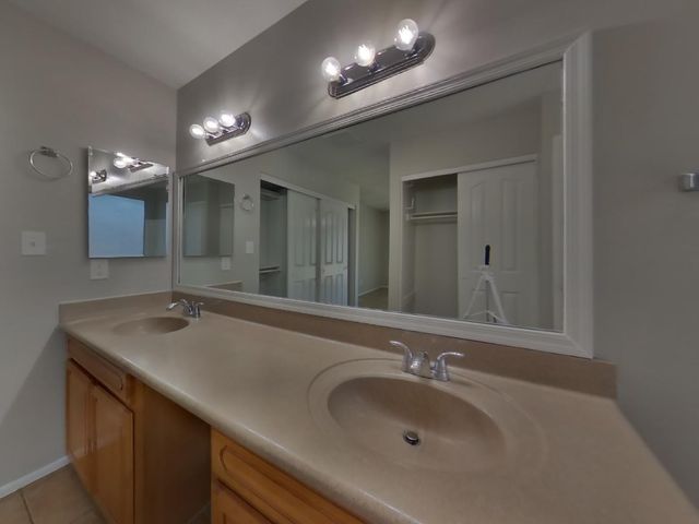 4055 W Desert Cove Avenue, Phoenix, AZ 85029