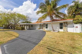 2255 NE 207th Street, Miami, FL 33180