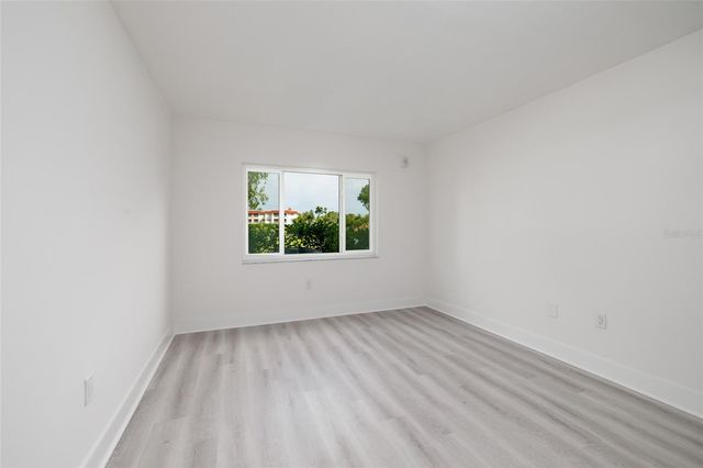 4550 OVERLOOK DRIVE NE 154, St Petersburg, FL 33703