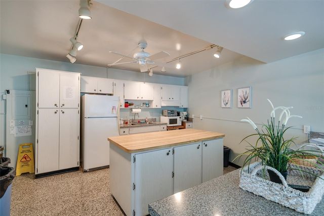 4550 OVERLOOK DRIVE NE 154, St Petersburg, FL 33703