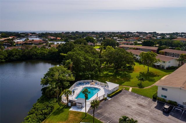 4550 OVERLOOK DRIVE NE 154, St Petersburg, FL 33703