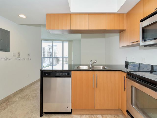 1750 N Bayshore Dr 1515, Miami, FL 33132