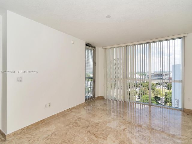 1750 N Bayshore Dr 1515, Miami, FL 33132