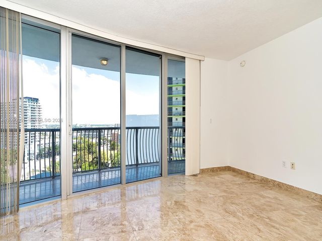 1750 N Bayshore Dr 1515, Miami, FL 33132