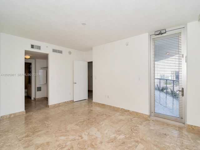 1750 N Bayshore Dr 1515, Miami, FL 33132