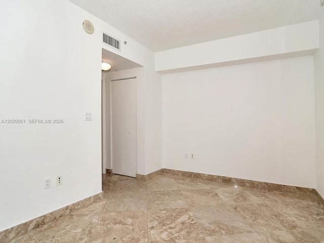 1750 N Bayshore Dr 1515, Miami, FL 33132