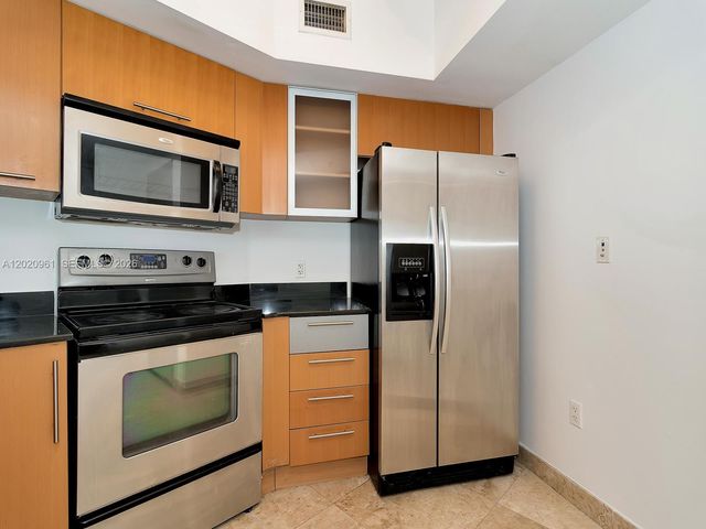 1750 N Bayshore Dr 1515, Miami, FL 33132