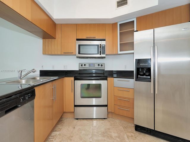 1750 N Bayshore Dr 1515, Miami, FL 33132