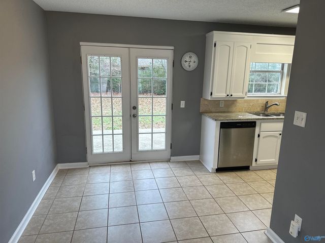 115 SW Turnbrook Drive SW, Huntsville, AL 35824