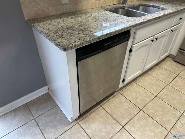 115 SW Turnbrook Drive SW, Huntsville, AL 35824