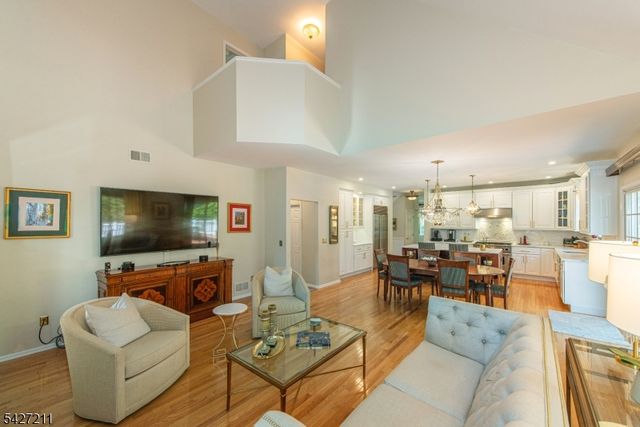 39 WINCHESTER TER, Randolph Twp., NJ 07869