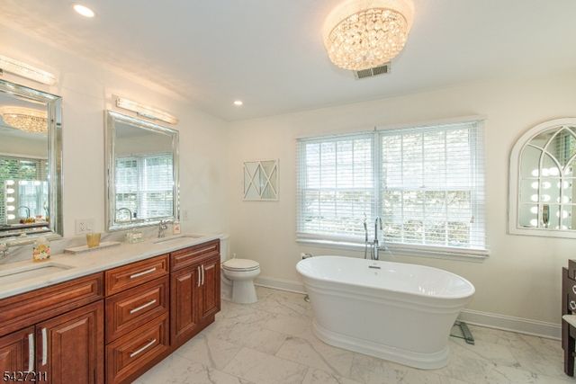 39 WINCHESTER TER, Randolph Twp., NJ 07869