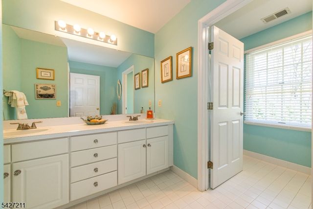 39 WINCHESTER TER, Randolph Twp., NJ 07869