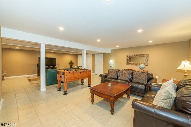 39 WINCHESTER TER, Randolph Twp., NJ 07869