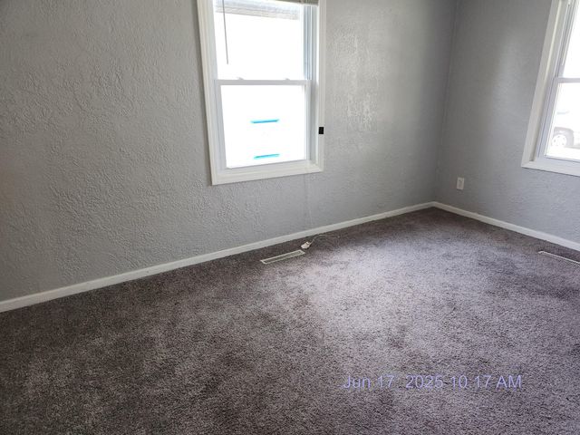6633 S Mccook Avenue, Hammond, IN 46323