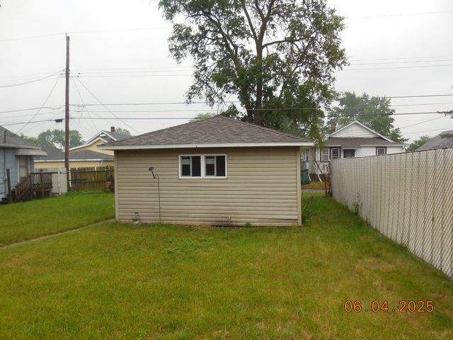 6633 S Mccook Avenue, Hammond, IN 46323