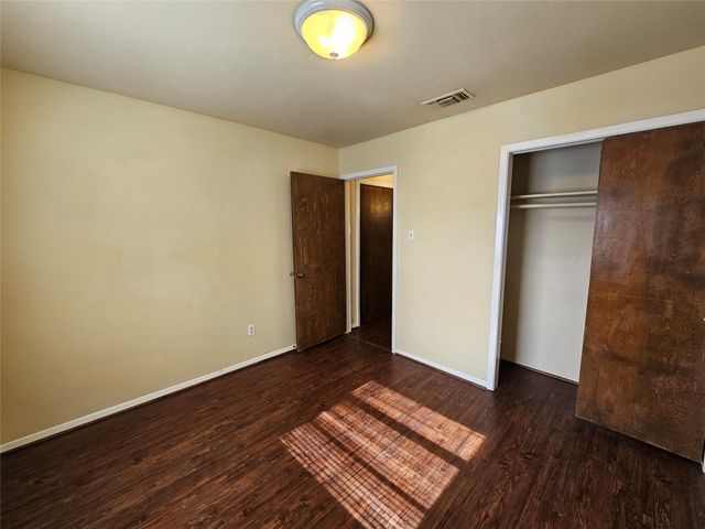 2210 Lavern Street, Arlington, TX 76013