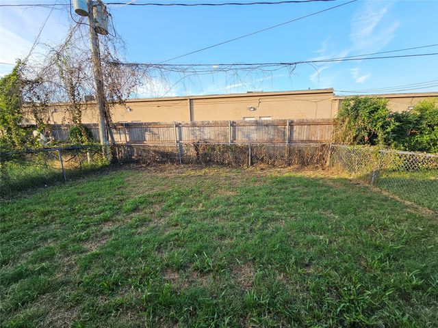 2210 Lavern Street, Arlington, TX 76013