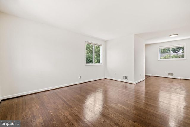 5405 MORTON PL, Riverdale, MD 20737