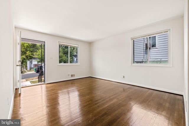 5405 MORTON PL, Riverdale, MD 20737