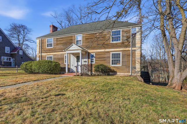 38 Roberts Lane, West Hartford, CT 06107