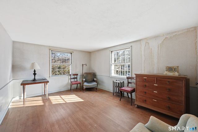 38 Roberts Lane, West Hartford, CT 06107