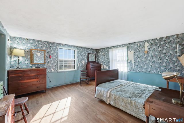 38 Roberts Lane, West Hartford, CT 06107