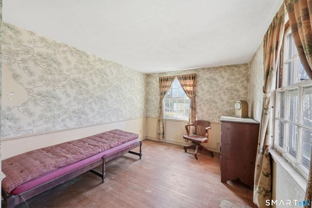 38 Roberts Lane, West Hartford, CT 06107