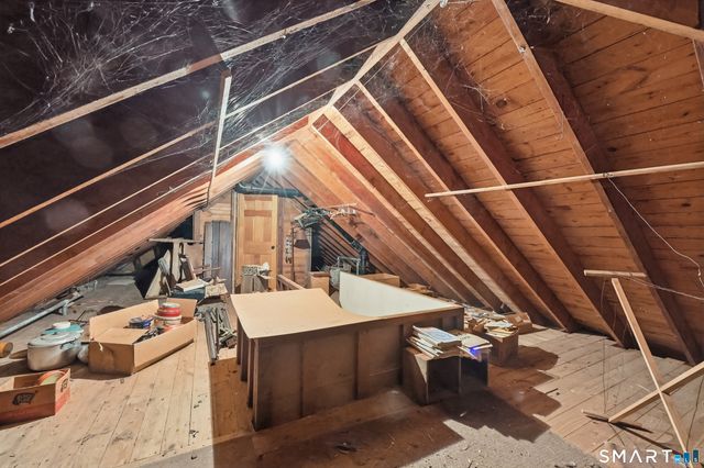 38 Roberts Lane, West Hartford, CT 06107