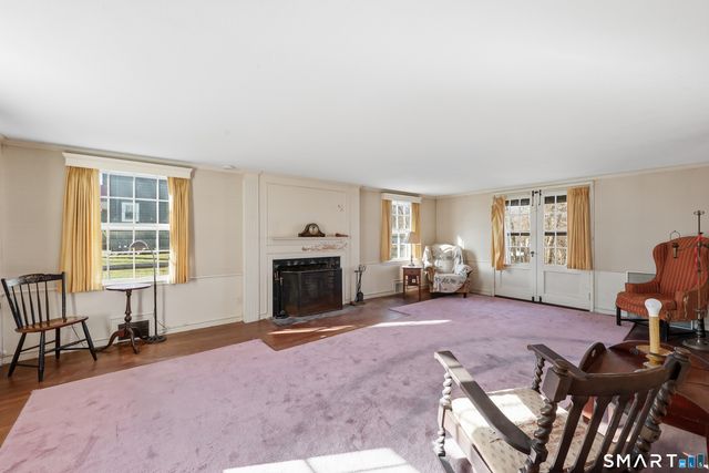 38 Roberts Lane, West Hartford, CT 06107