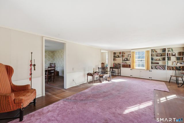 38 Roberts Lane, West Hartford, CT 06107