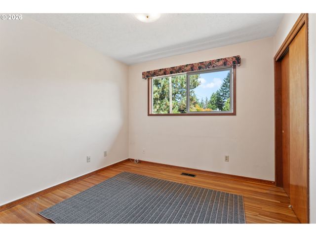13529 Se TAYLOR Ct, Portland, OR 97233