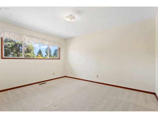 13529 Se TAYLOR Ct, Portland, OR 97233