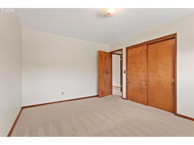 13529 Se TAYLOR Ct, Portland, OR 97233