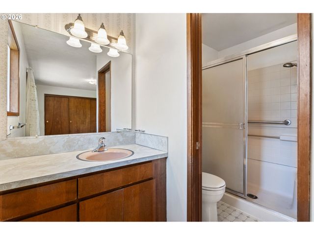 13529 Se TAYLOR Ct, Portland, OR 97233
